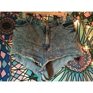 Cute high waist cheeky shorts🌈